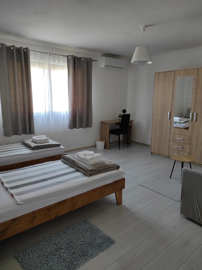 Apartman Domi スルニュ エクステリア 写真