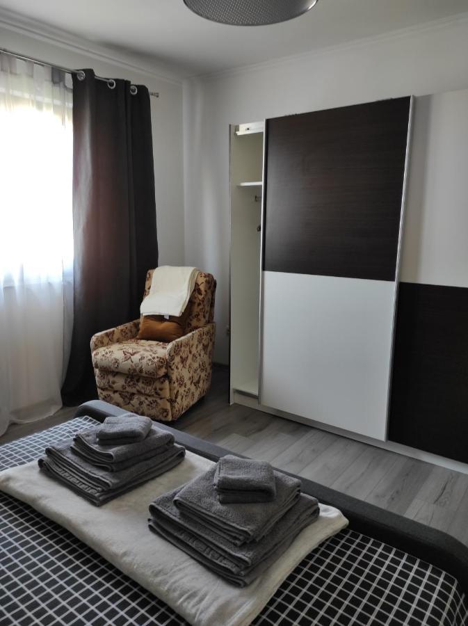 Apartman Domi スルニュ エクステリア 写真